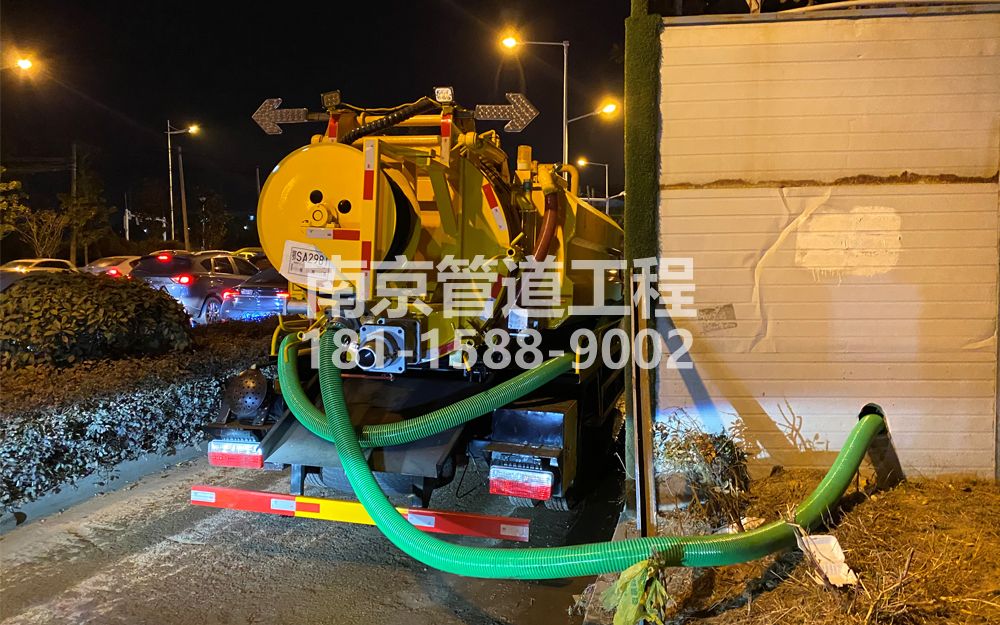 266摄山星城听竹临时工地抽粪