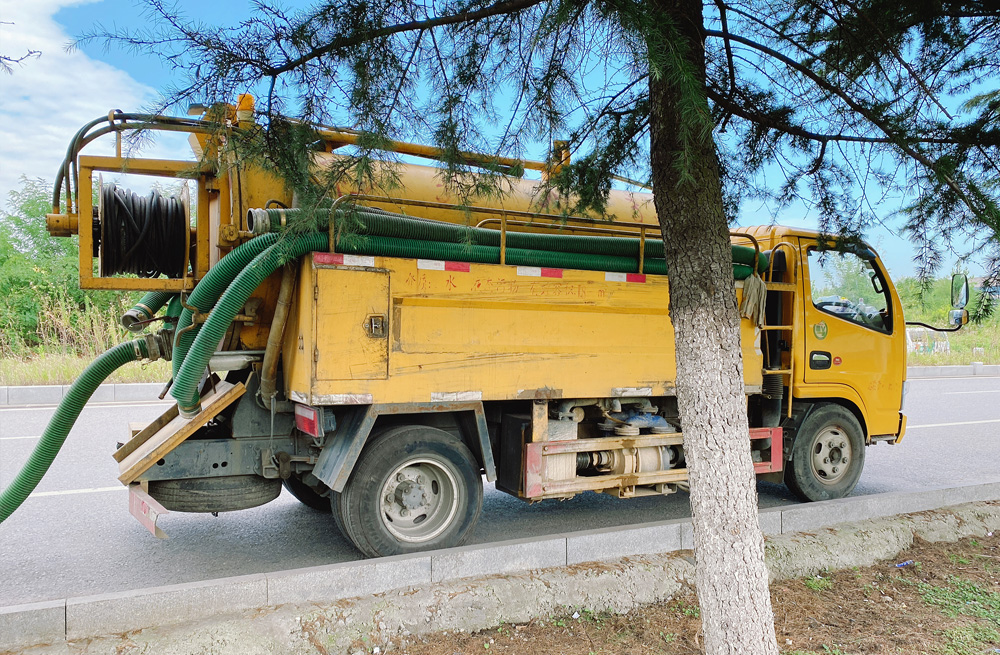 283摄山星城听竹清洗抽粪车